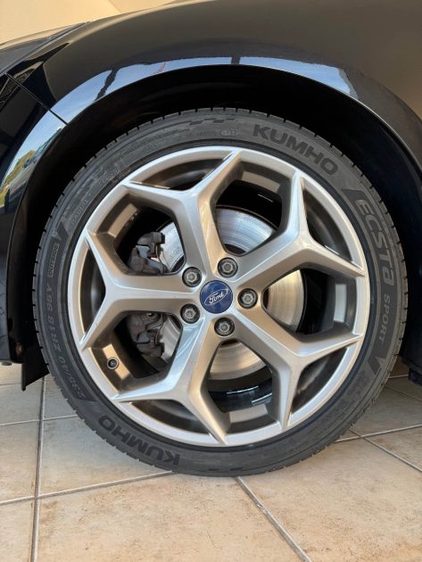 Ford Focus ST 2.0 Ecoboost 250ch - 137.100km - Carnet Complet - Révisée - CT ok - Garantie 1an