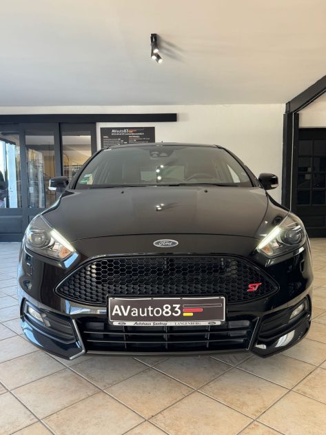 Ford Focus ST 2.0 Ecoboost 250ch - 137.100km - Carnet Complet - Révisée - CT ok - Garantie 1an