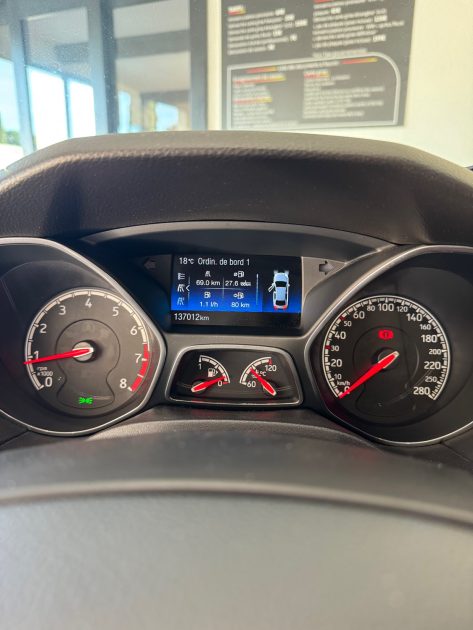 Ford Focus ST 2.0 Ecoboost 250ch - 137.100km - Carnet Complet - Révisée - CT ok - Garantie 1an