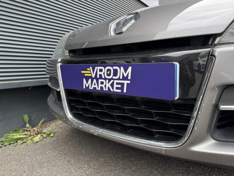 RENAULT LAGUNA III 2.0 dCi 175ch BVA 4 Control GT - Suivi d'Entretien