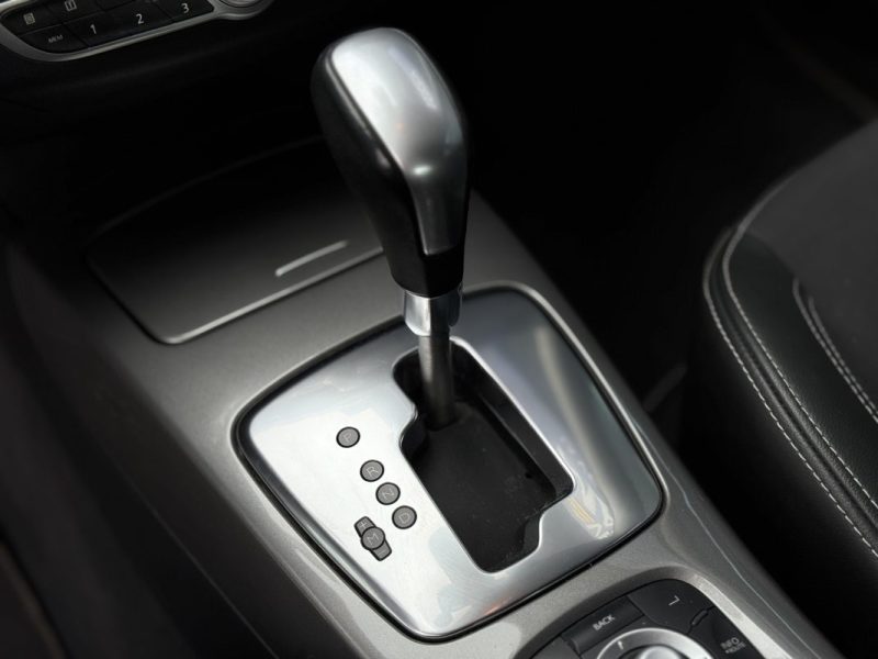 RENAULT LAGUNA III 2.0 dCi 175ch BVA 4 Control GT - Suivi d'Entretien