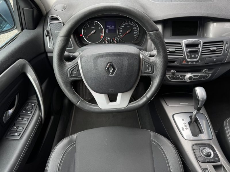 RENAULT LAGUNA III 2.0 dCi 175ch BVA 4 Control GT - Suivi d'Entretien