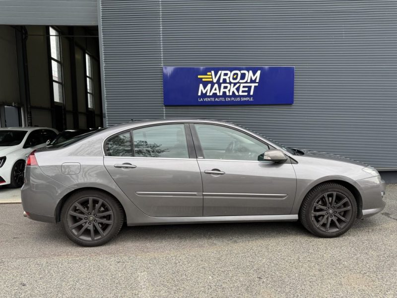 RENAULT LAGUNA III 2.0 dCi 175ch BVA 4 Control GT - Suivi d'Entretien