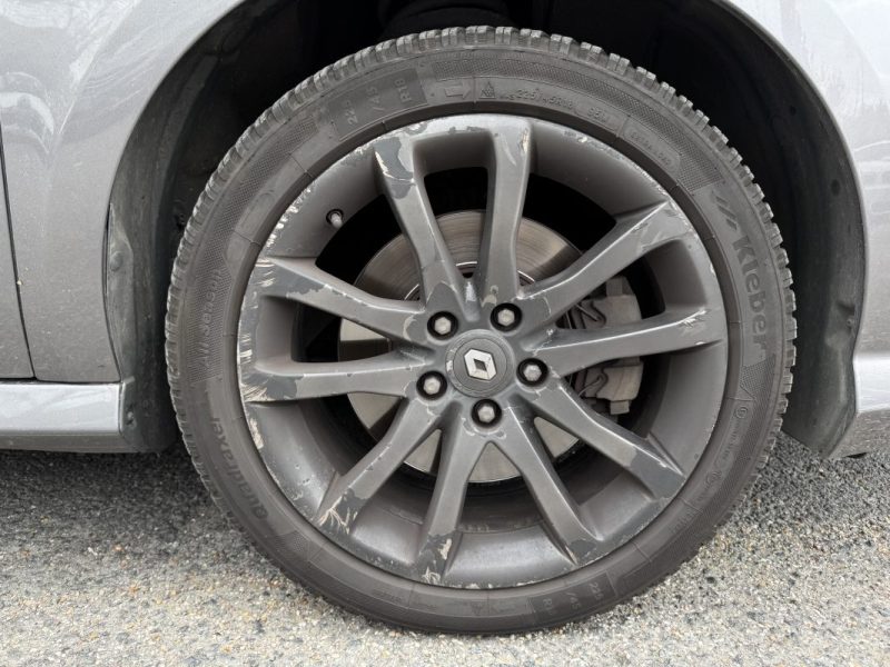 RENAULT LAGUNA III 2.0 dCi 175ch BVA 4 Control GT - Suivi d'Entretien