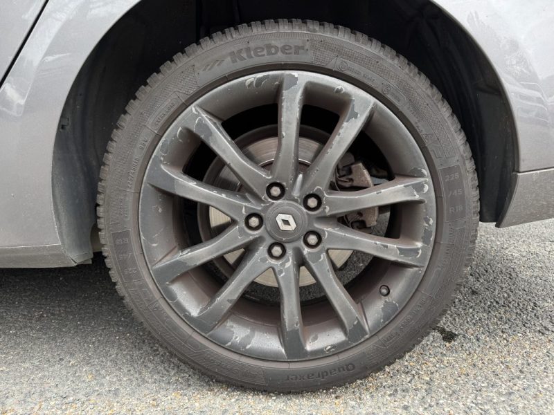 RENAULT LAGUNA III 2.0 dCi 175ch BVA 4 Control GT - Suivi d'Entretien