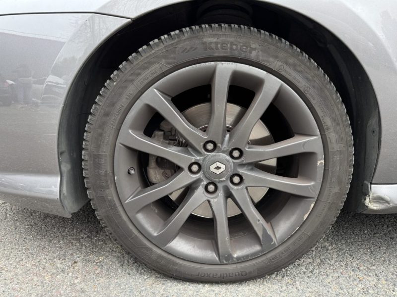 RENAULT LAGUNA III 2.0 dCi 175ch BVA 4 Control GT - Suivi d'Entretien