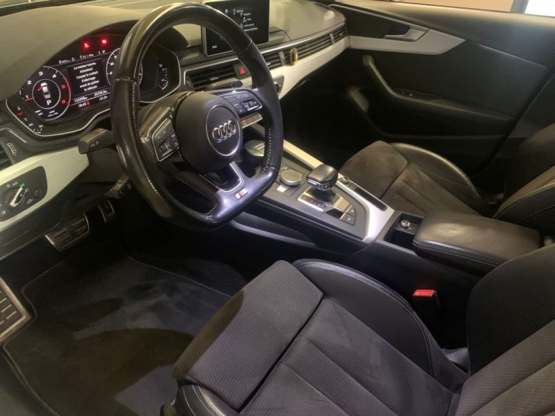 AUDI A4  2015