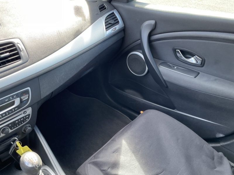 RENAULT MEGANE III ESTATE 1.5 DCI 110 FAP DYNAMIQUE EURO5 - GARANTIE 12 MOIS