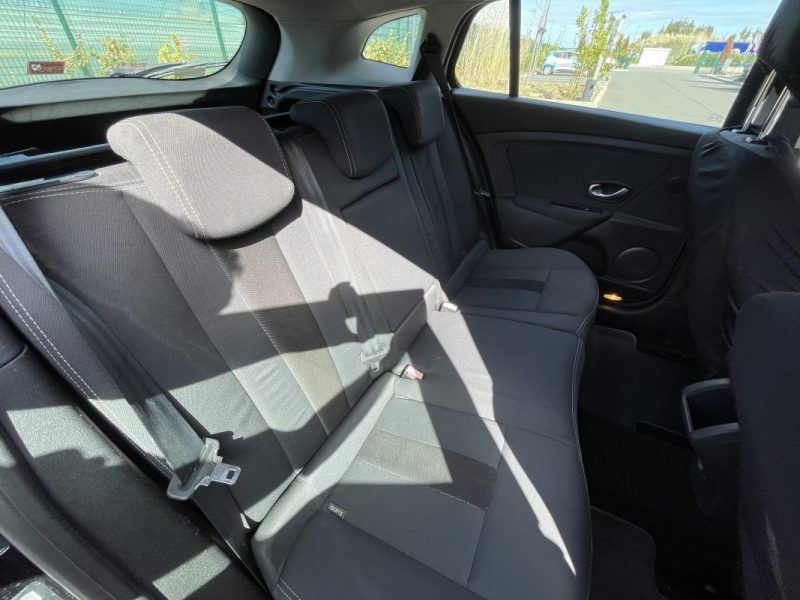 RENAULT MEGANE III ESTATE 1.5 DCI 110 FAP DYNAMIQUE EURO5 - GARANTIE 12 MOIS