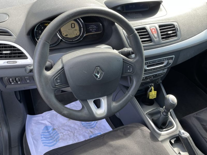 RENAULT MEGANE III ESTATE 1.5 DCI 110 FAP DYNAMIQUE EURO5 - GARANTIE 12 MOIS