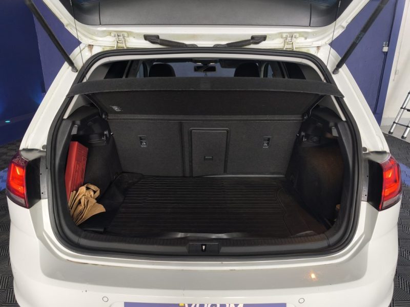 VOLKSWAGEN VOLKSWAGEN GOLF 1.2 TSI 105 Cv BLUEMOTION FINITION CUP - CLIMATISATION - RÉGULATEUR - GPS - RADAR AVANT ET ARRIERE   2014