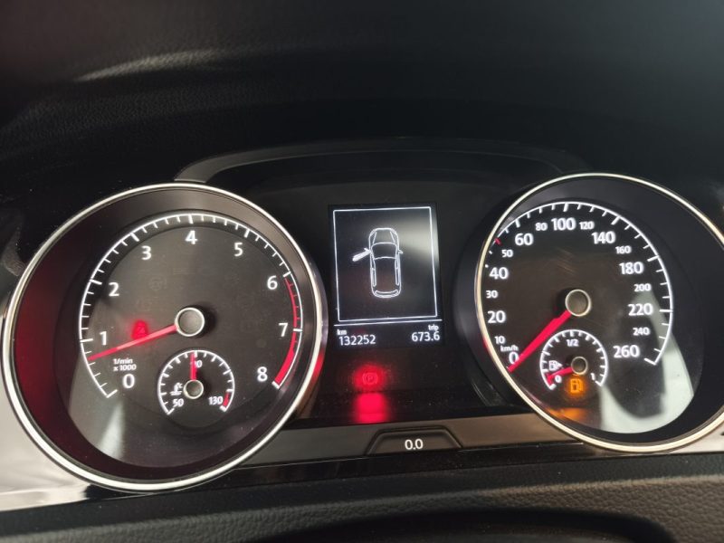 VOLKSWAGEN VOLKSWAGEN GOLF 1.2 TSI 105 Cv BLUEMOTION FINITION CUP - CLIMATISATION - RÉGULATEUR - GPS - RADAR AVANT ET ARRIERE   2014