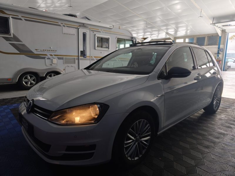 VOLKSWAGEN VOLKSWAGEN GOLF 1.2 TSI 105 Cv BLUEMOTION FINITION CUP - CLIMATISATION - RÉGULATEUR - GPS - RADAR AVANT ET ARRIERE   2014