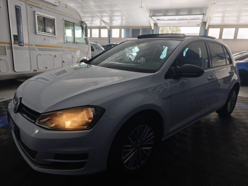 VOLKSWAGEN VOLKSWAGEN GOLF 1.2 TSI 105 Cv BLUEMOTION FINITION CUP - CLIMATISATION - RÉGULATEUR - GPS - RADAR AVANT ET ARRIERE   2014