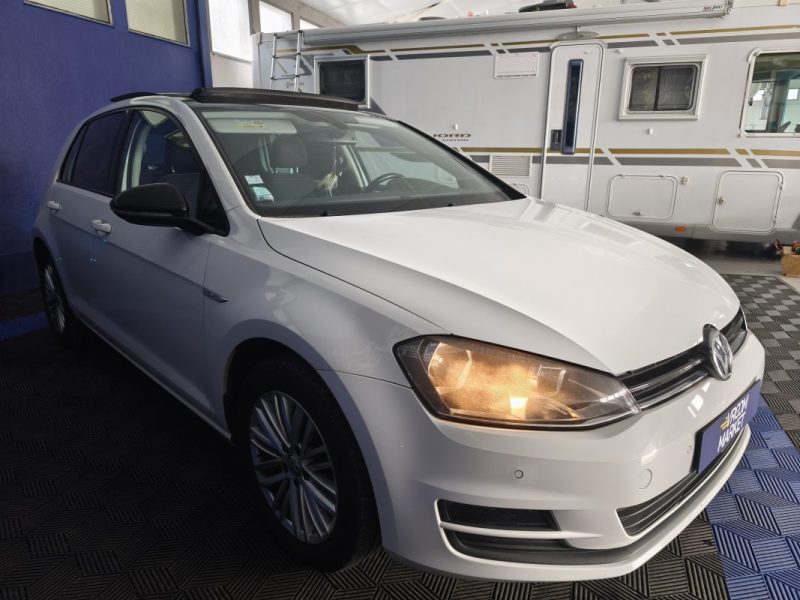 VOLKSWAGEN VOLKSWAGEN GOLF 1.2 TSI 105 Cv BLUEMOTION FINITION CUP - CLIMATISATION - RÉGULATEUR - GPS - RADAR AVANT ET ARRIERE   2014