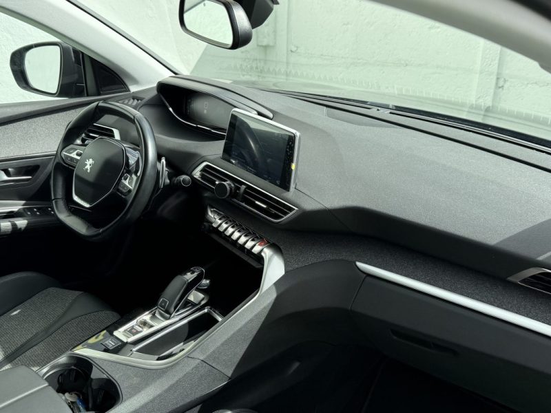 PEUGEOT 3008 1.5 BlueHDi 130 CV ALLURE BUSINESS EAT8 / ATTELAGE / ORIGINE FRANCE