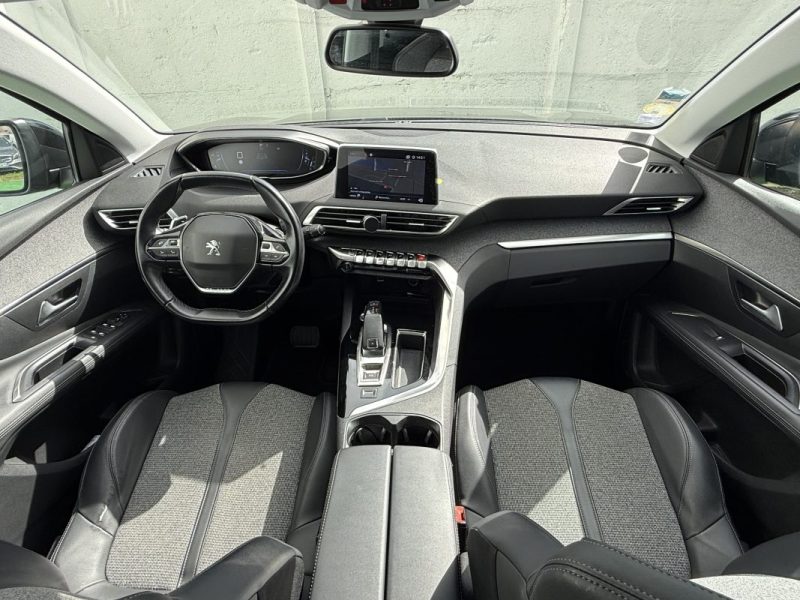 PEUGEOT 3008 1.5 BlueHDi 130 CV ALLURE BUSINESS EAT8 / ATTELAGE / ORIGINE FRANCE