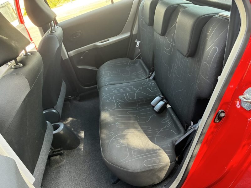 TOYOTA YARIS 1.0 - 69 VVT-i Confort Pack / ENTRETIEN TOYOTA