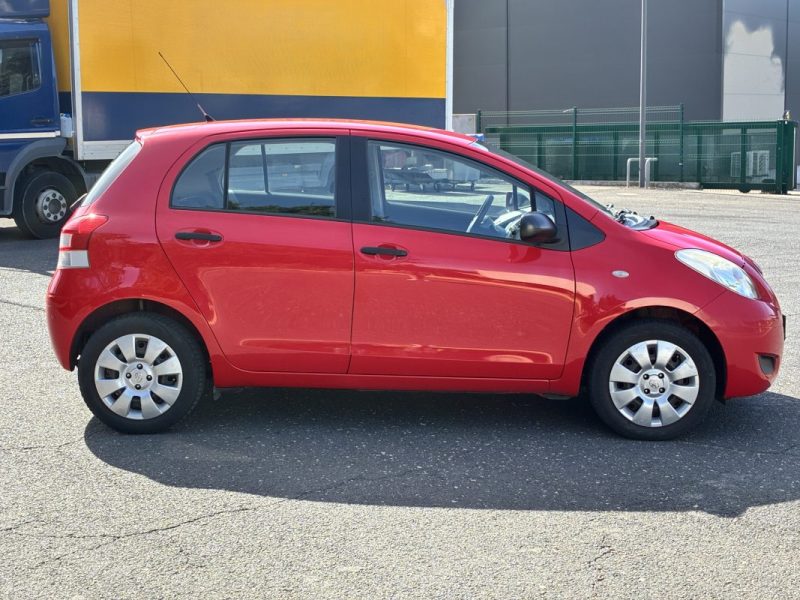 TOYOTA YARIS 1.0 - 69 VVT-i Confort Pack / ENTRETIEN TOYOTA