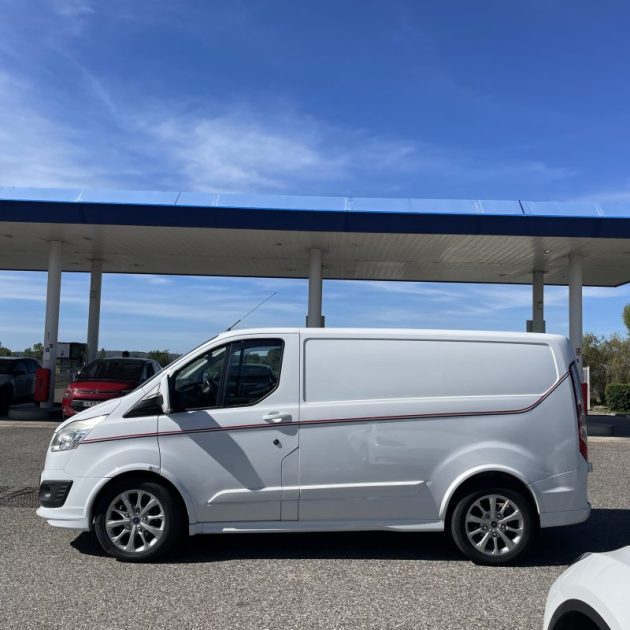 FORD TRANSIT CUSTOM 340 L1H1 2.0 TDCi 170 cv Limited