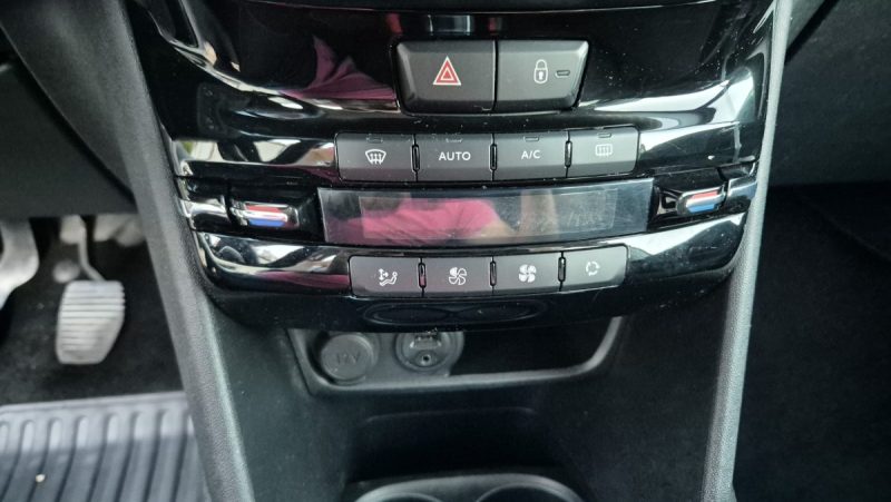 PEUGEOT 208 1.6 BlueHDi 75ch Allure Business S&S 5p