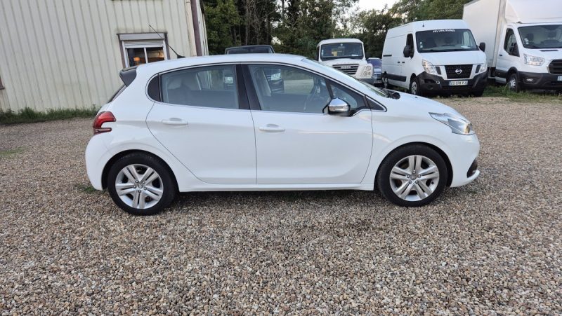 PEUGEOT 208 1.6 BlueHDi 75ch Allure Business S&S 5p