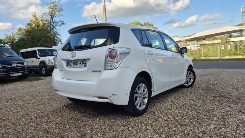 TOYOTA VERSO 126 D-4D FAP  SkyView 5 places