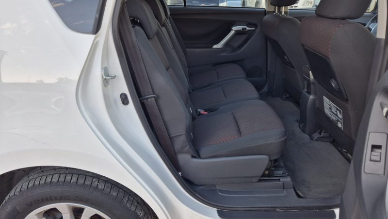 TOYOTA VERSO 126 D-4D FAP  SkyView 5 places