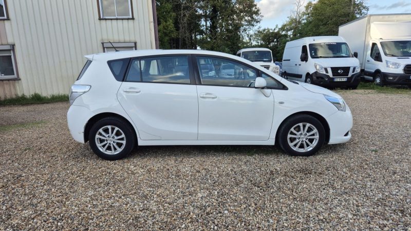 TOYOTA VERSO 126 D-4D FAP  SkyView 5 places