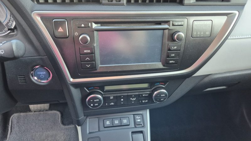 TOYOTA AURIS TOURING SPORT HSD 136h Style