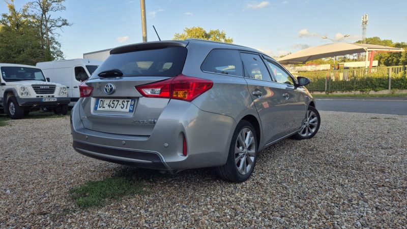 TOYOTA AURIS TOURING SPORT HSD 136h Style