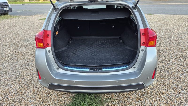 TOYOTA AURIS TOURING SPORT HSD 136h Style