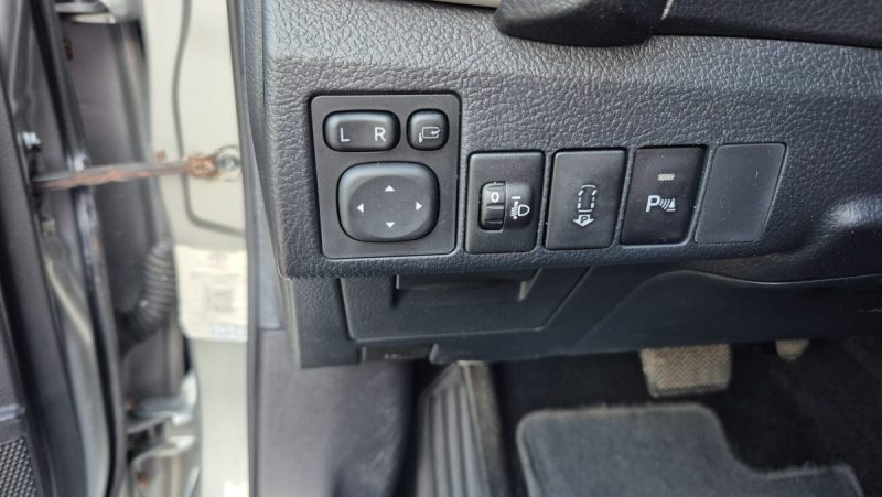 TOYOTA AURIS TOURING SPORT HSD 136h Style