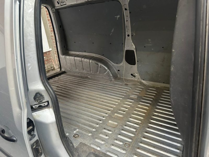 VOLKSWAGEN CADDY MAXI 1.6 TDi 105 CV 