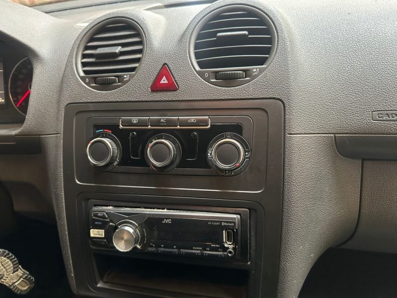 VOLKSWAGEN CADDY MAXI 1.6 TDi 105 CV 