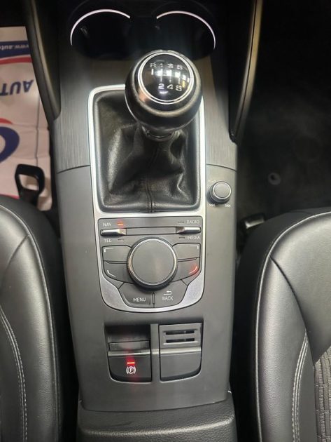 AUDI A3 Berline 1.6 TDI 105ch Ambition 2013