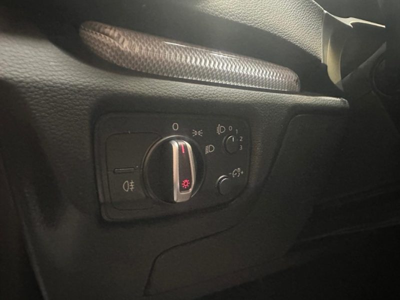 AUDI A3 Berline 1.6 TDI 105ch Ambition 2013