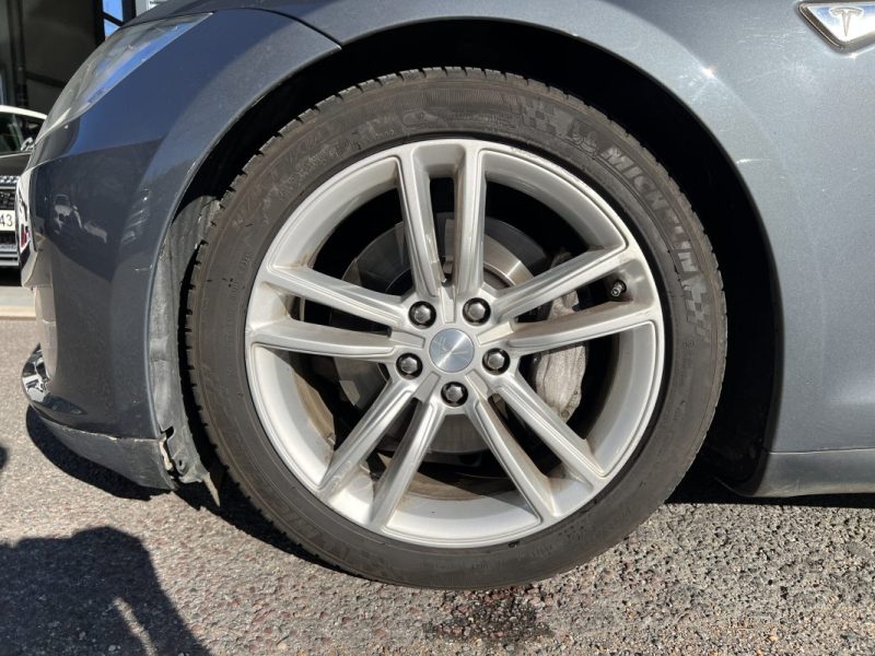 TESLA MODEL S P85 / RECHARGE GRATUITE A VIE