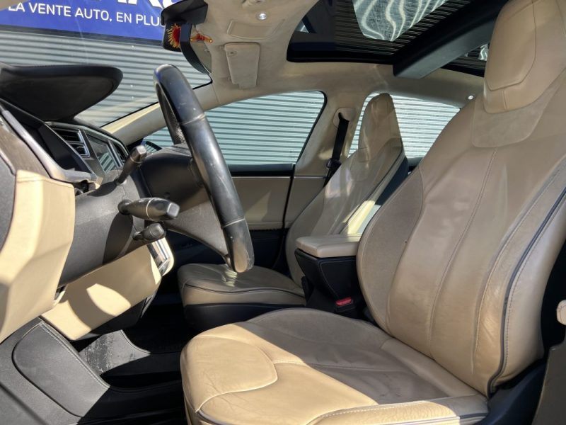 TESLA MODEL S P85 / RECHARGE GRATUITE A VIE