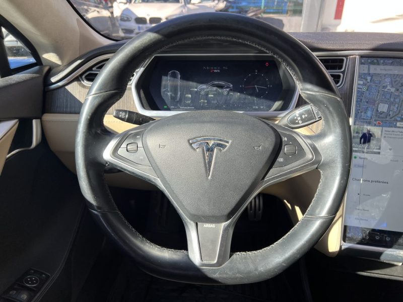 TESLA MODEL S P85 / RECHARGE GRATUITE A VIE