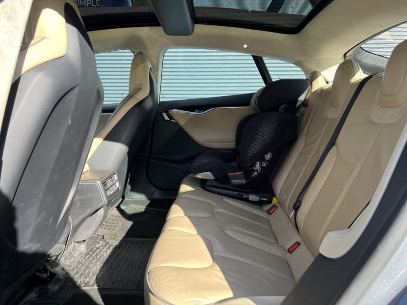 TESLA MODEL S P85 / RECHARGE GRATUITE A VIE