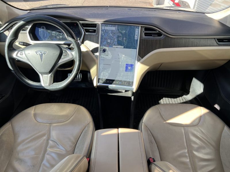 TESLA MODEL S P85 / RECHARGE GRATUITE A VIE