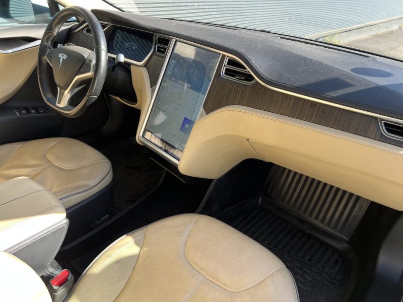 TESLA MODEL S P85 / RECHARGE GRATUITE A VIE