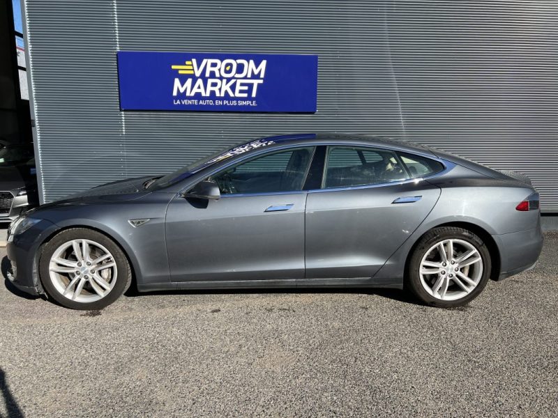 TESLA MODEL S P85 / RECHARGE GRATUITE A VIE