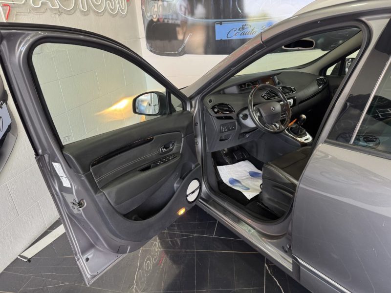 RENAULT MEGANE SCENIC 1.6 dCi 130ch  5 places 2015