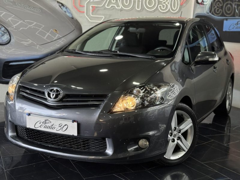 TOYOTA AURIS 2011 126 D-4D Lounge 5p