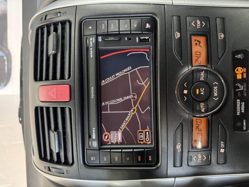 TOYOTA AURIS 2011 126 D-4D Lounge 5p