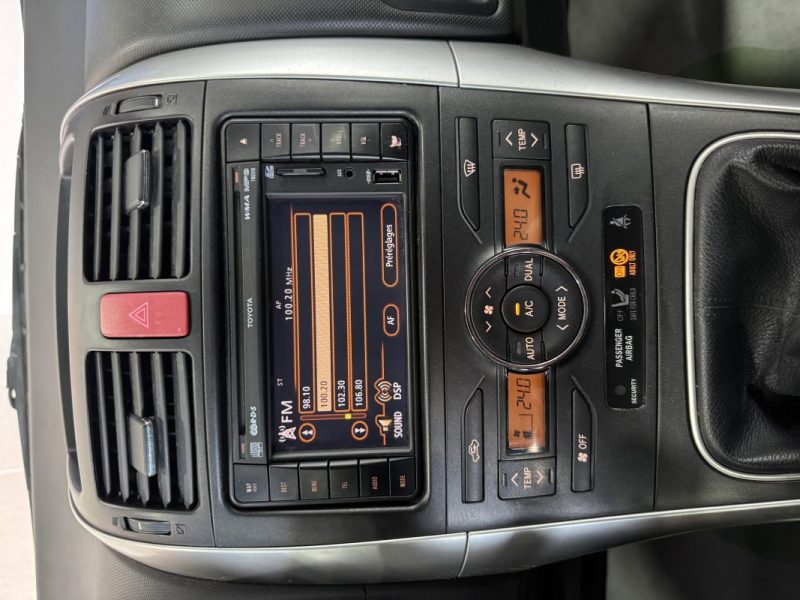 TOYOTA AURIS 2011 126 D-4D Lounge 5p