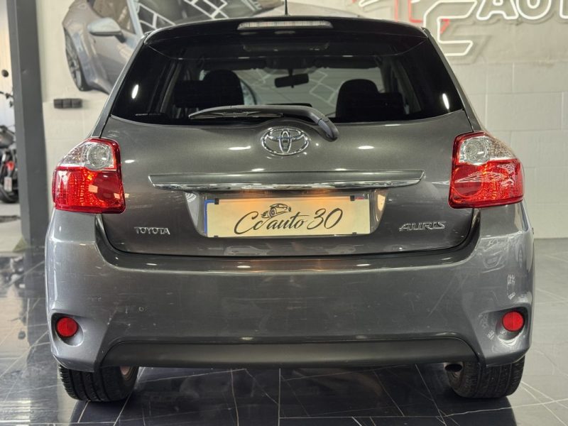 TOYOTA AURIS 2011 126 D-4D Lounge 5p