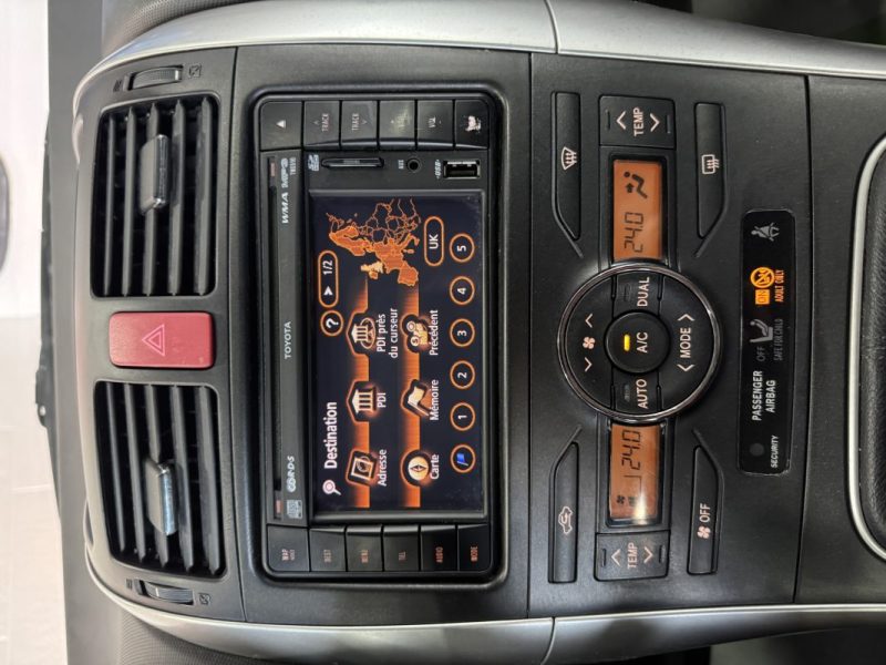 TOYOTA AURIS 2011 126 D-4D Lounge 5p